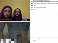 Omegle Dua Gadis Terpukau Dengan Kontol Gede Pascol