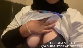 Kompilasi Qieliy Abg Hijabers Tobrut Colmek & Ngewe