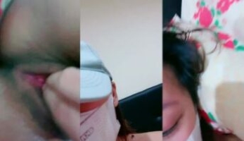Miss Eva Jembutnya Lebat Colmek Dua Jari