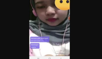 Ukhty Berani Pamer Memek Live