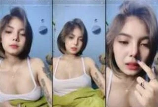 Mafya Tiktokers Cantik Nyepong Pisang Sambil Ebot