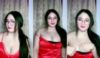 Cantik Gemoy Ajak Ebot Bareng