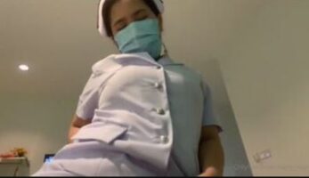 Suster Natty Horny Kocokin Pasien Lanju Ngewe