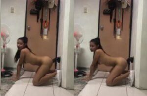 Colmek Nungging Pake Dildo Hitam Di Kost An
