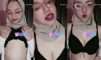 Hijab Manis Toge Joget Lepas Bra