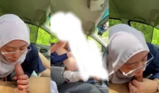 Awek Kacamata Malay Tudung Putih Seks Di Mobil Squirt