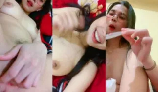 Miss Raa Omek Dua Jari Ngangkang Pengen Dientot Nih Dream