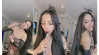 Mode Culun MRC Kavita Sambil Pamerin Buah Semangka ID 70129773 Mango